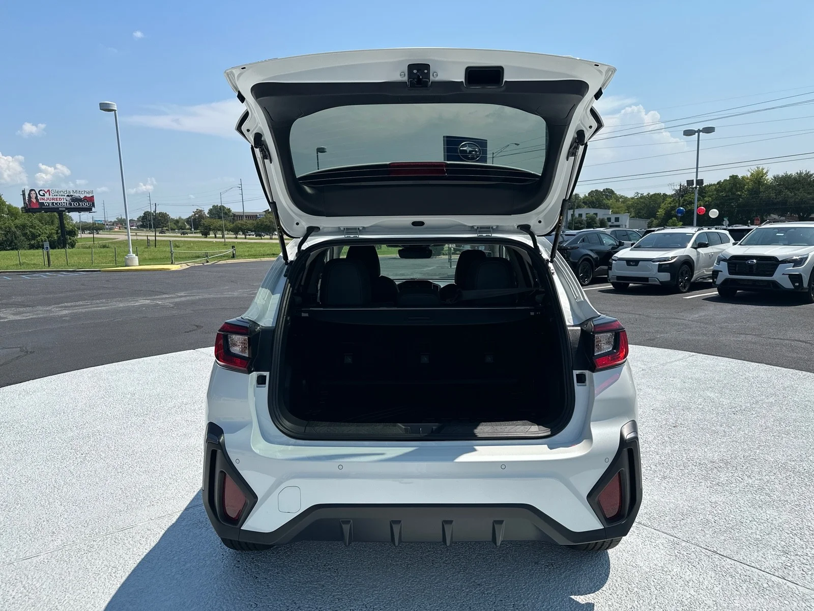 New 2026 CRYSTAL WHITE PEARL Subaru Limited image 9