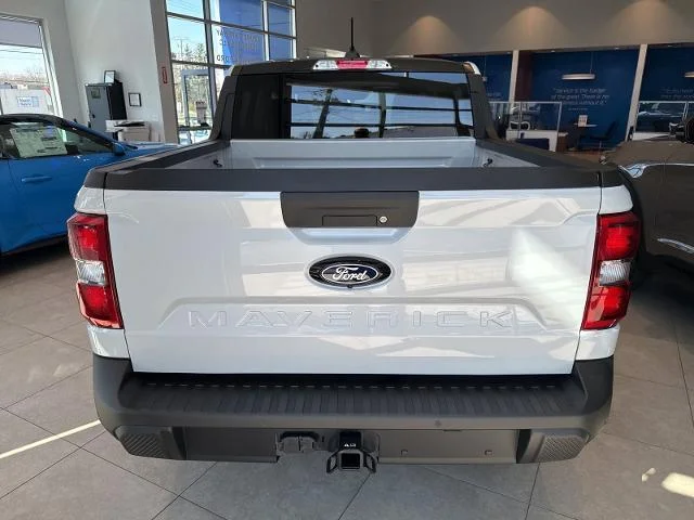 New 2026 Space White Metallic Ford XLT image 44