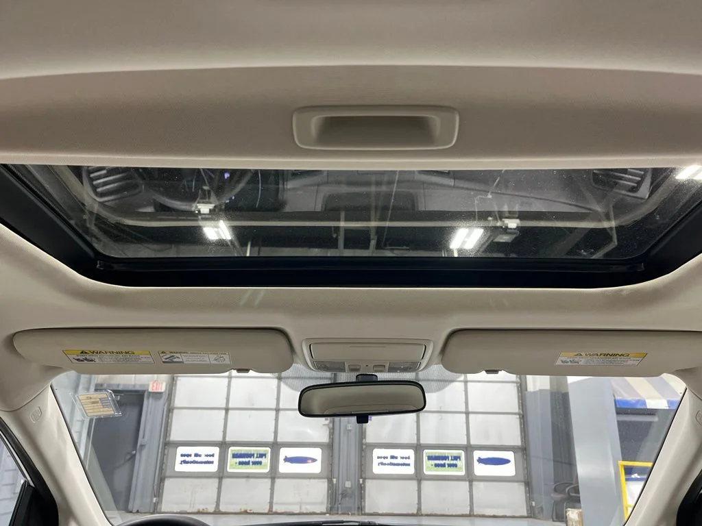 Used 2014 White Diamond Pearl Honda EX-L image 26