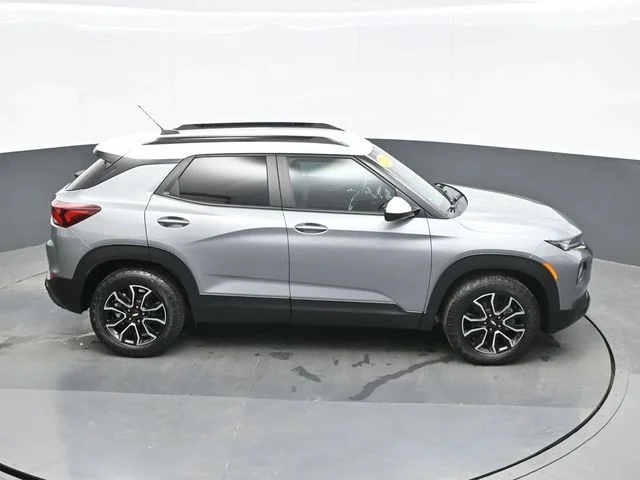 Used 2023 Gray Chevrolet ACTIV image 16