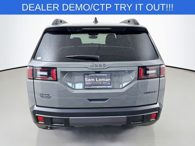 New 2026 Sting-Gray Clear-Coat Exterior Paint Jeep Limited image 6