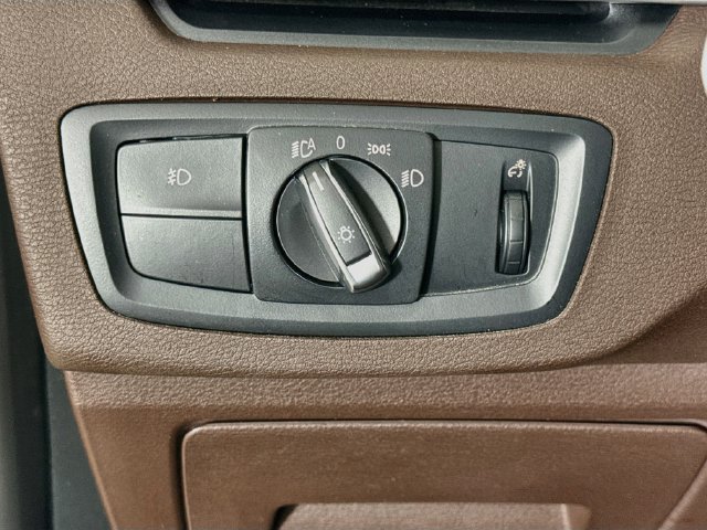 Used 2018 Blue Metallic BMW xDrive28i image 10