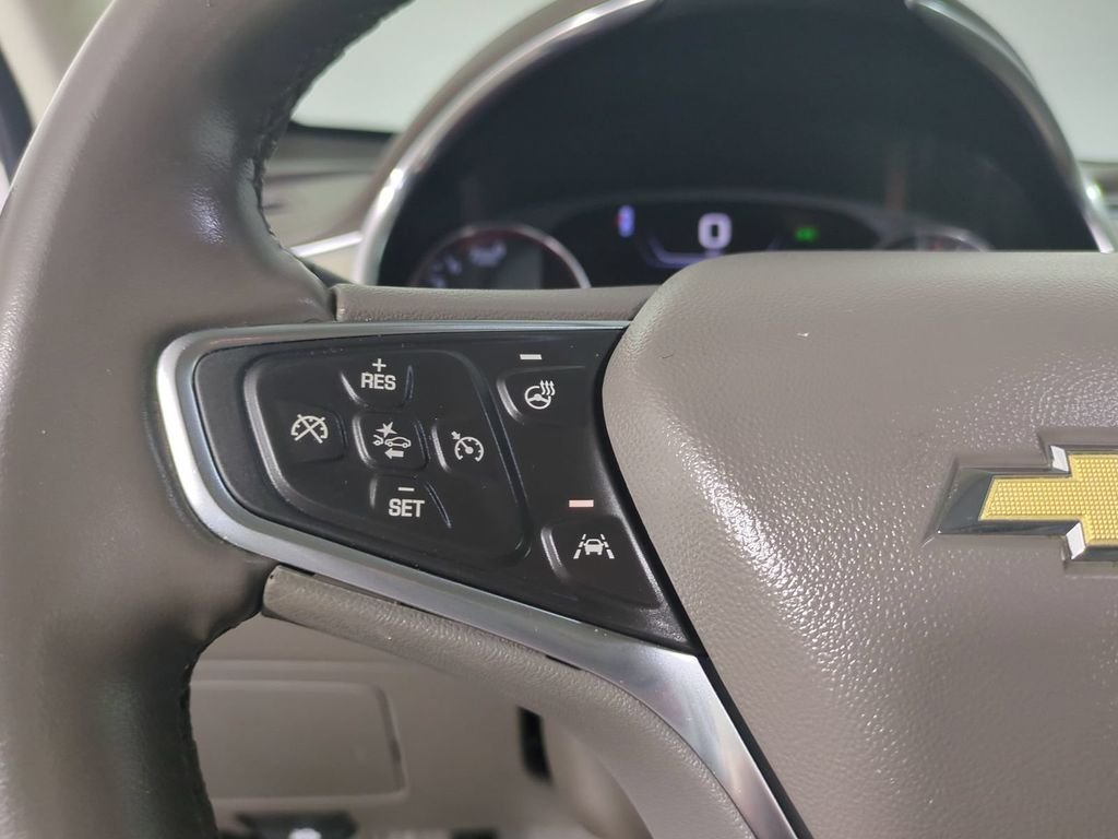 Used 2024 Gray Chevrolet LT image 31