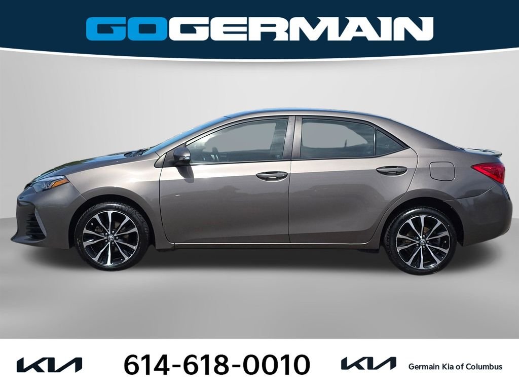 Used 2017  Toyota SE image 11