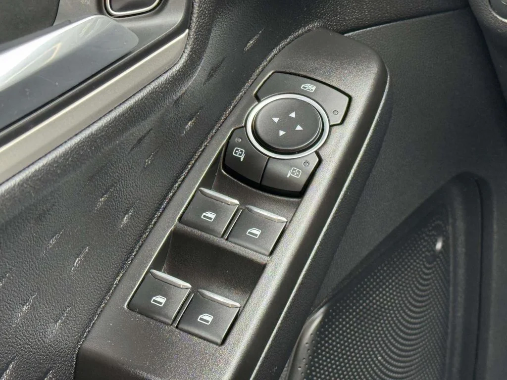 Used 2020 Gray Ford SE Sport image 27