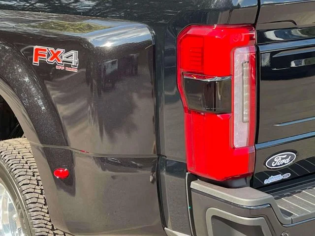 New 2027 Agate Black Metallic Ford F-350® Platinum® image 10