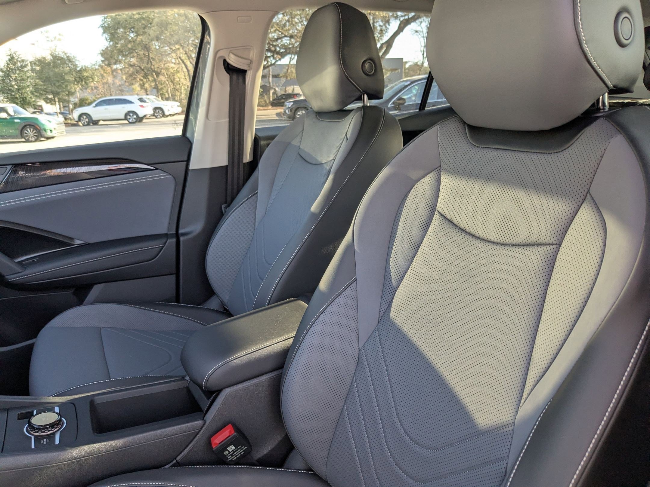 New 2026 Platinum Gray Metallic Volkswagen SE image 7
