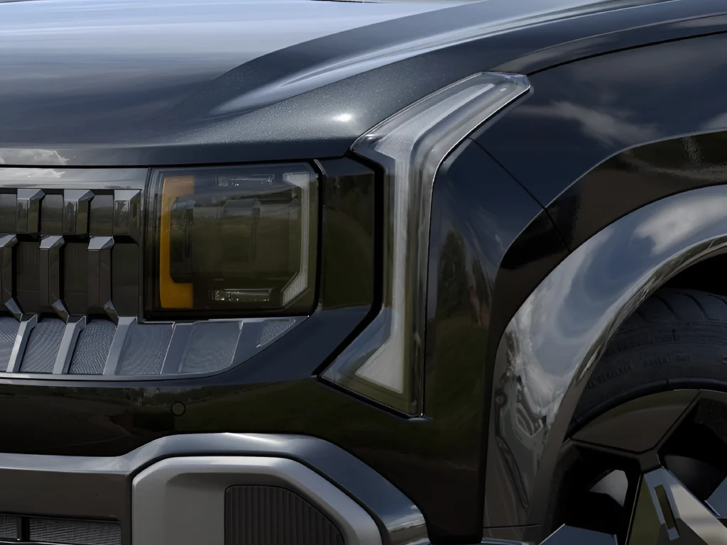 New 2027 Black Kia X-Line S image 24