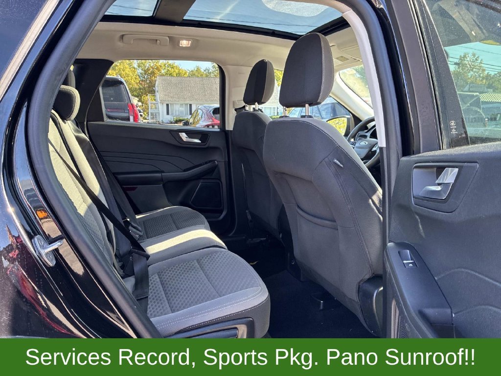 Used 2021 Black Ford SE image 10