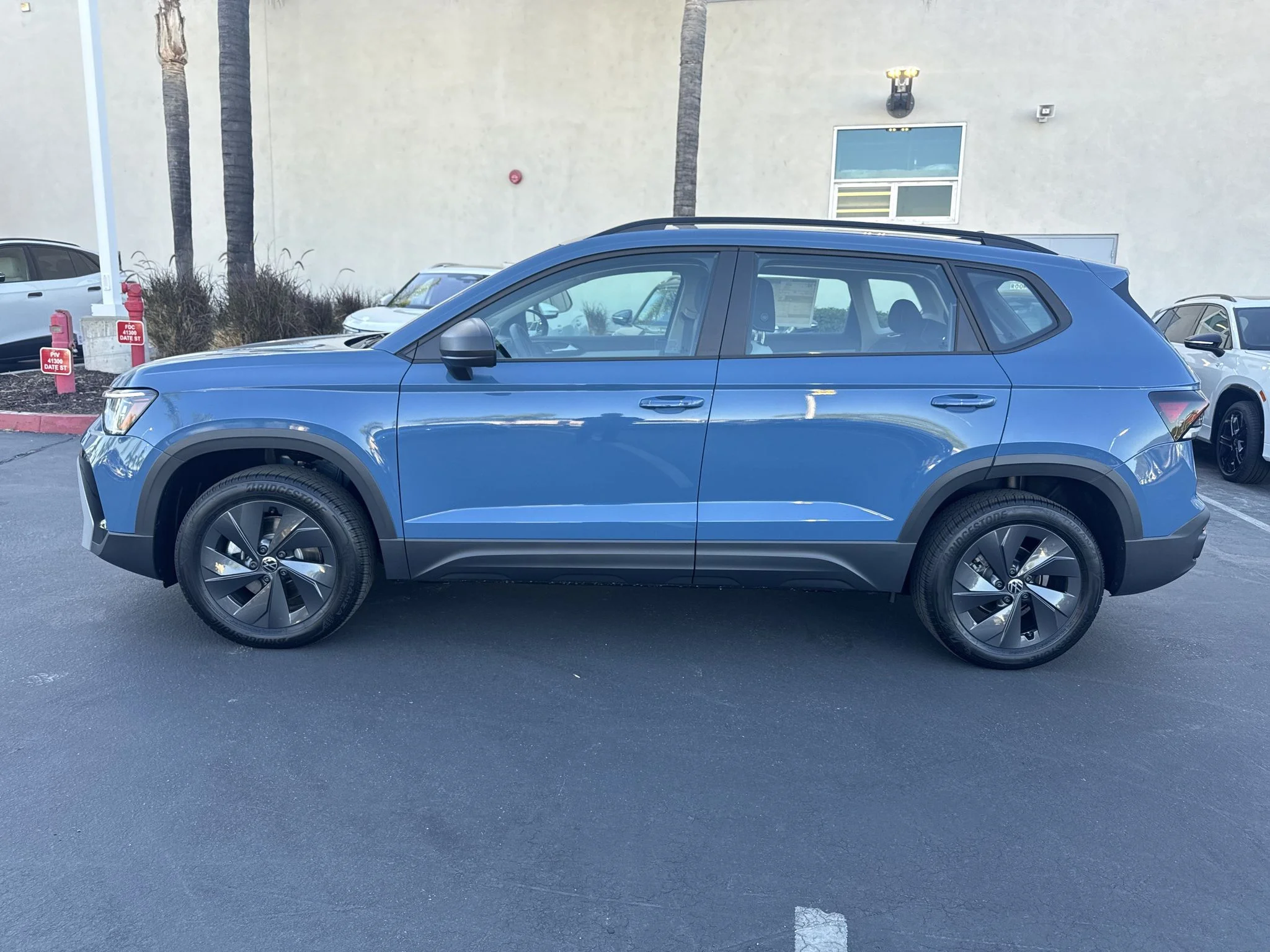 New 2027 Monterey Blue Pearl Volkswagen S image 4