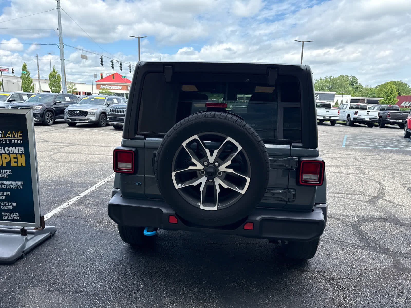 Used 2024 Anvil Clear Coat Jeep Sport S image 6