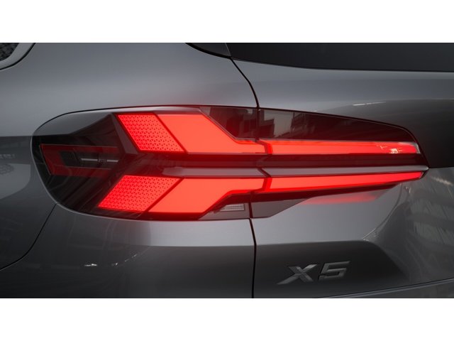 New 2026 0C4W Skyscraper Grey Metallic BMW sDrive40i image 8