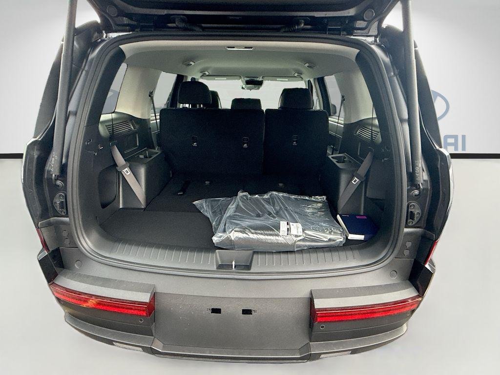 New 2026 Phantom Black Hyundai SE image 18