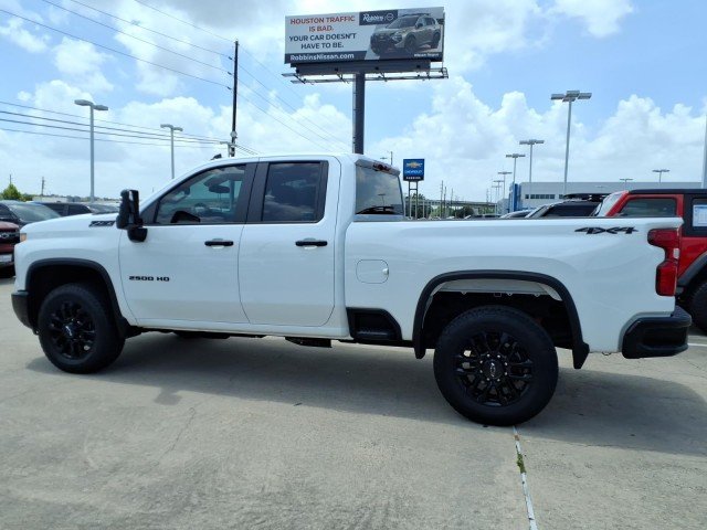 Used 2025 Summit White Chevrolet Custom image 8