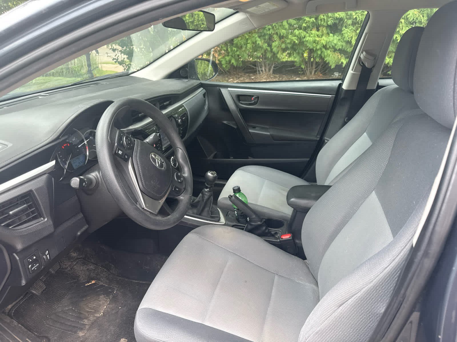Certified Used 2016 Slate Metallic Toyota L image 10