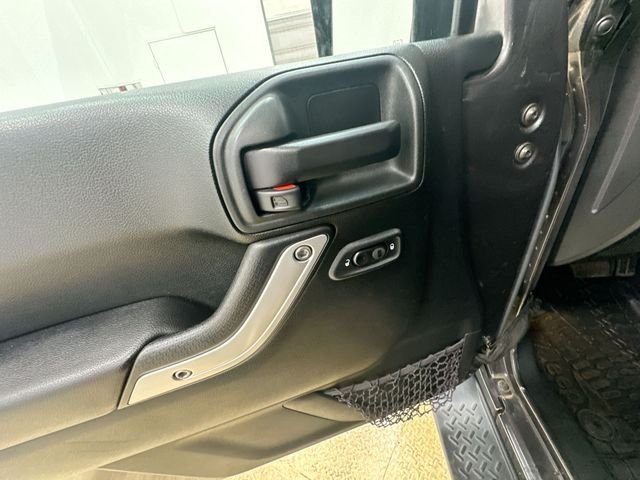 Used 2017 Gray Jeep Unlimited Sahara image 16
