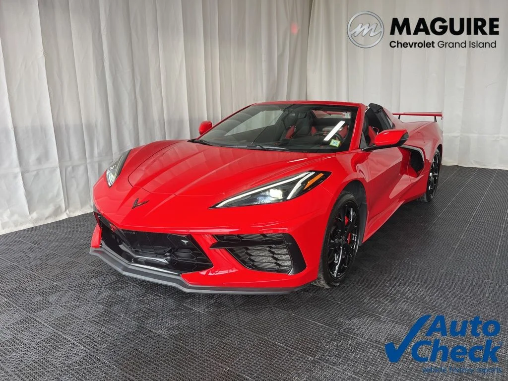 Used 2022 Red Chevrolet Stingray image 1
