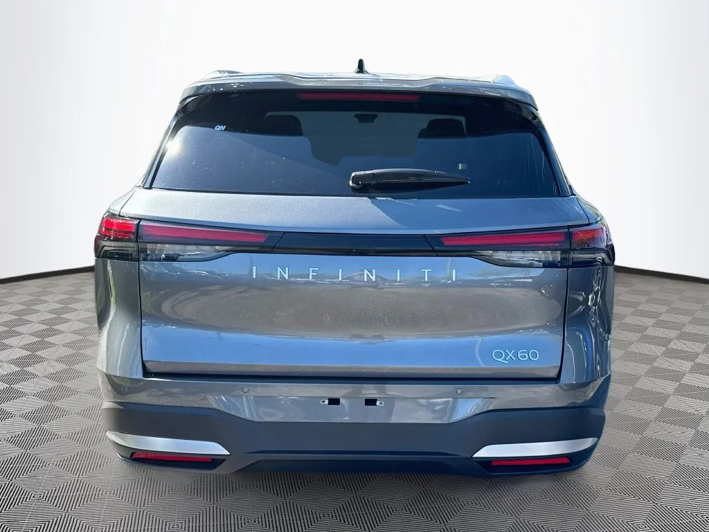 New 2027 GRAPHITE SHADOW INFINITI Luxe FWD image 6