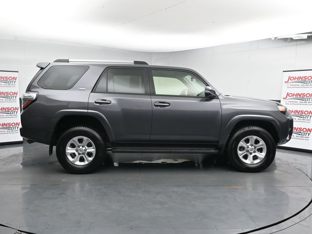 2022 Toyota 4Runner SR5 Premium - Photo 9