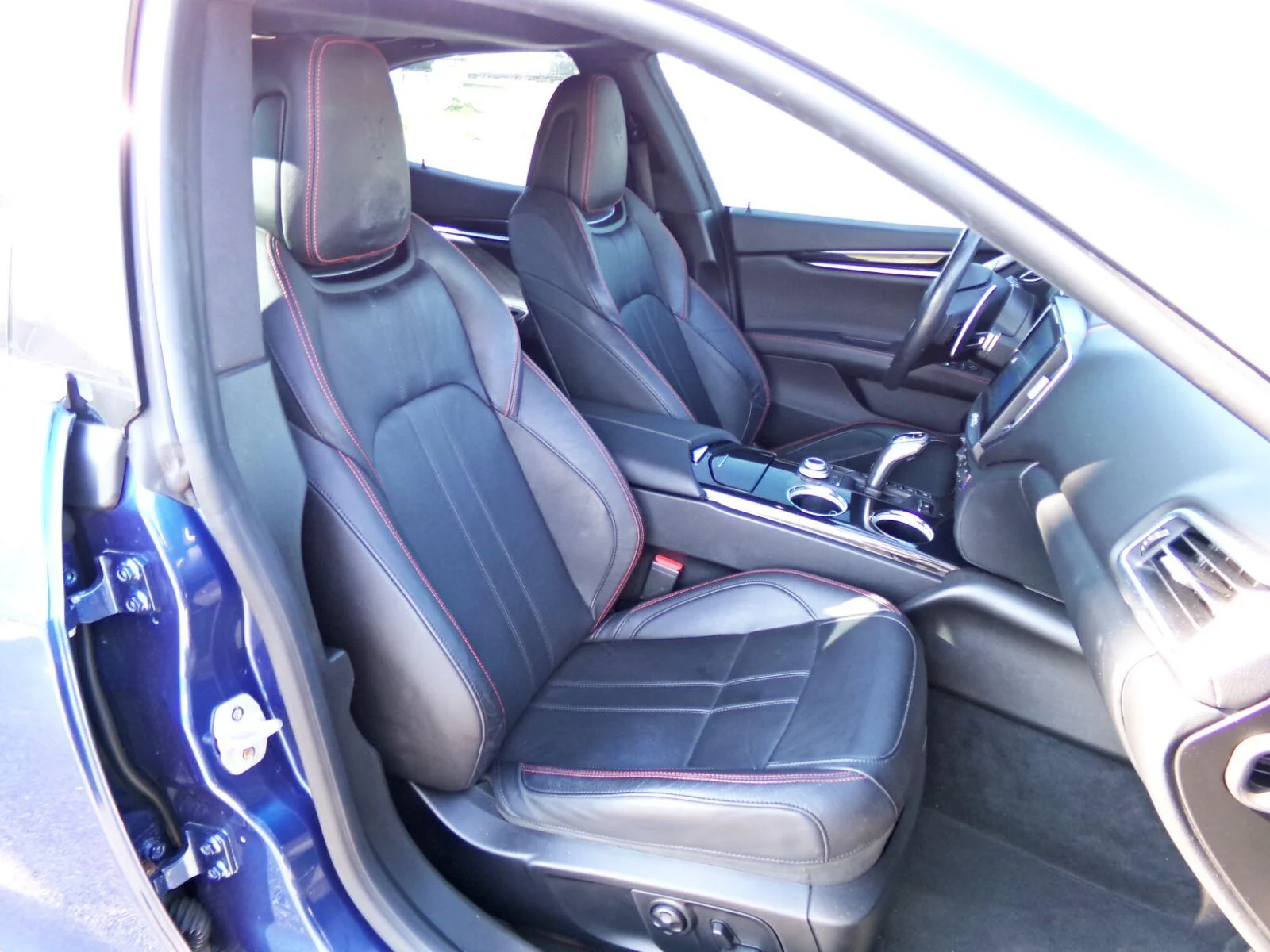Used 2020 Nero Maserati S GranSport image 16