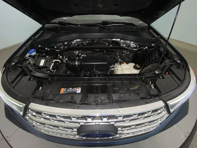 Used 2020 Blue Ford Limited image 22