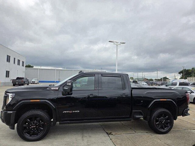 Used 2024 Onyx Black GMC AT4 image 2