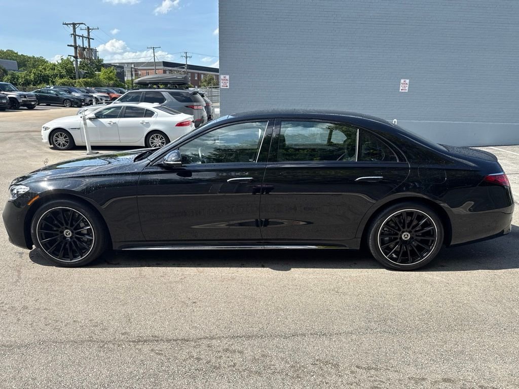 Used 2023 Black Mercedes-Benz S 580e image 2