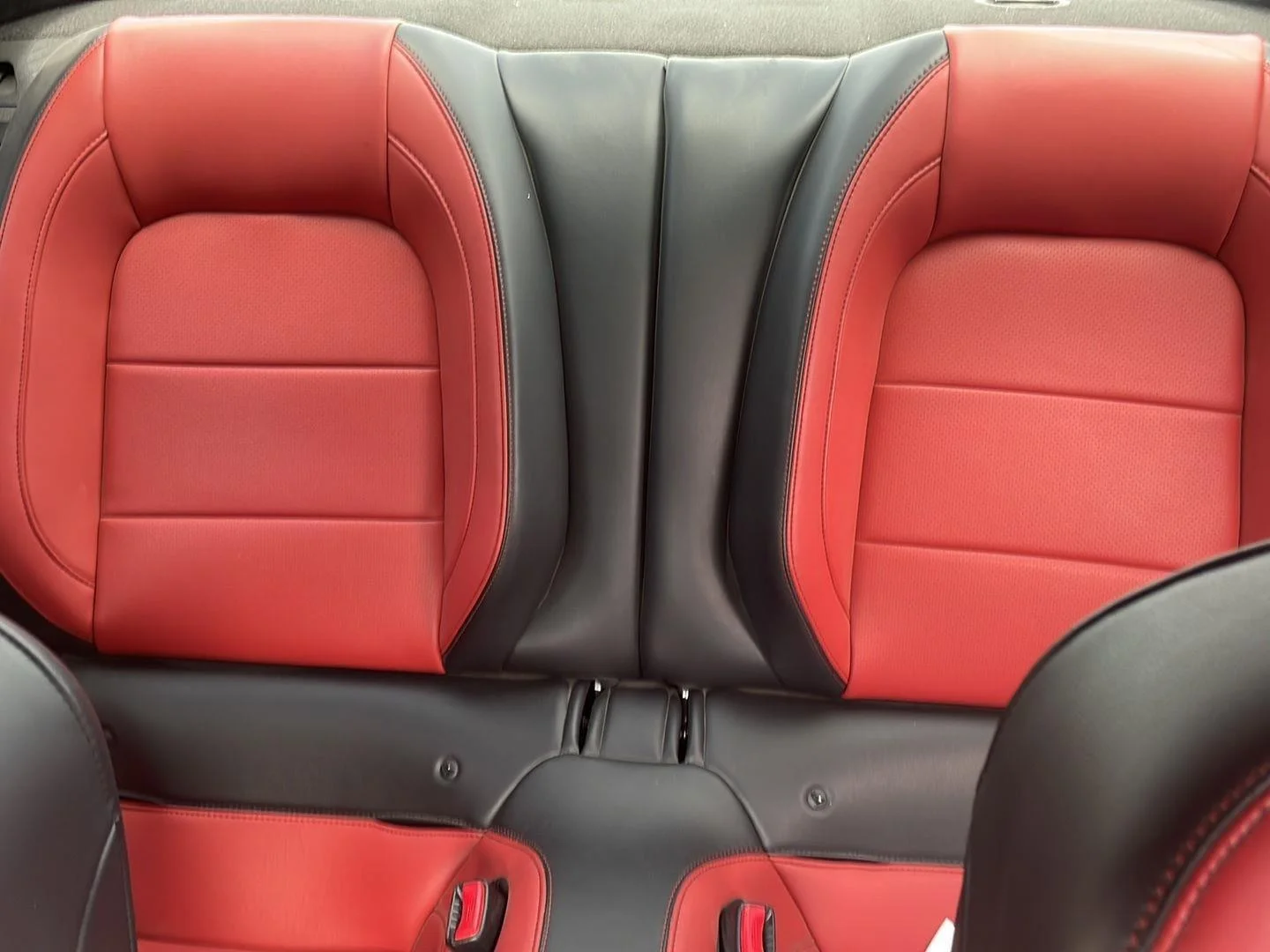 Used 2015 Ingot Silver Ford GT Premium image 18