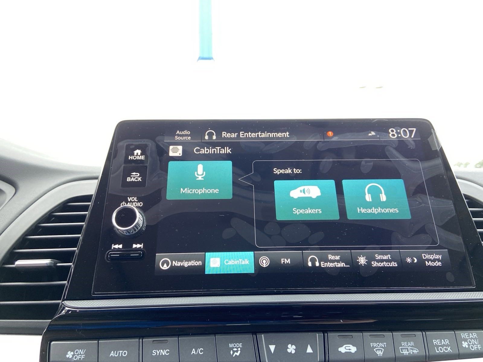 New 2026 Platinum White Pearl Honda Touring image 36