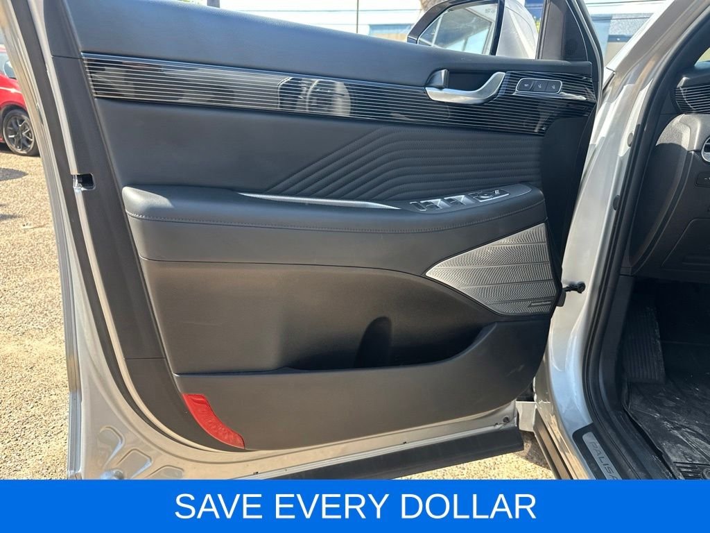 Used 2023 Silver Hyundai Calligraphy image 7