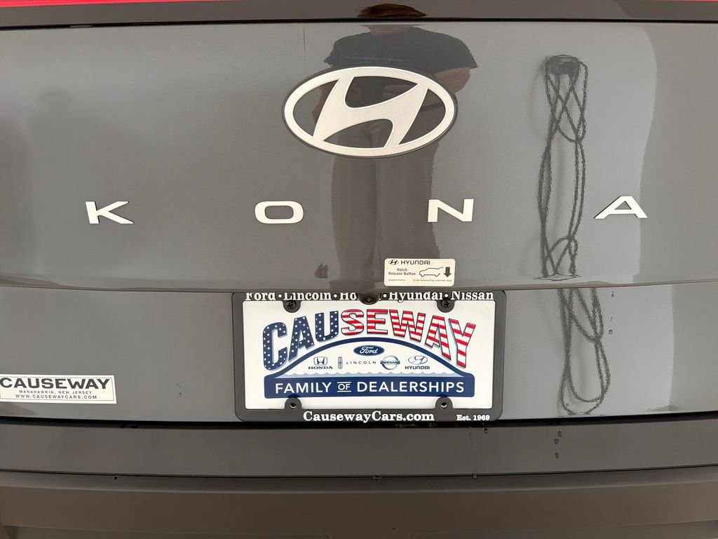 Used 2025 Gray Hyundai SEL image 35