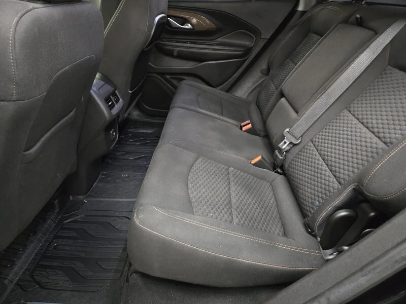 Used 2019 Ebony Twilight Metallic GMC SLE image 8