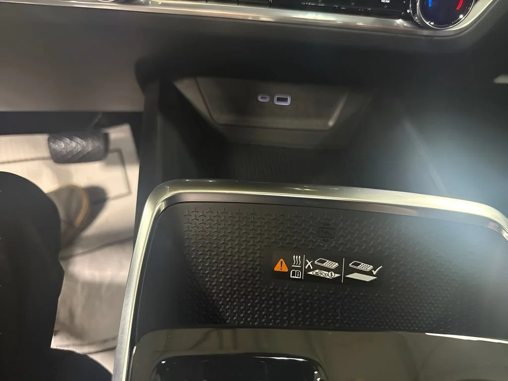 New 2027 Mosaic Black Metallic Chevrolet LT image 16