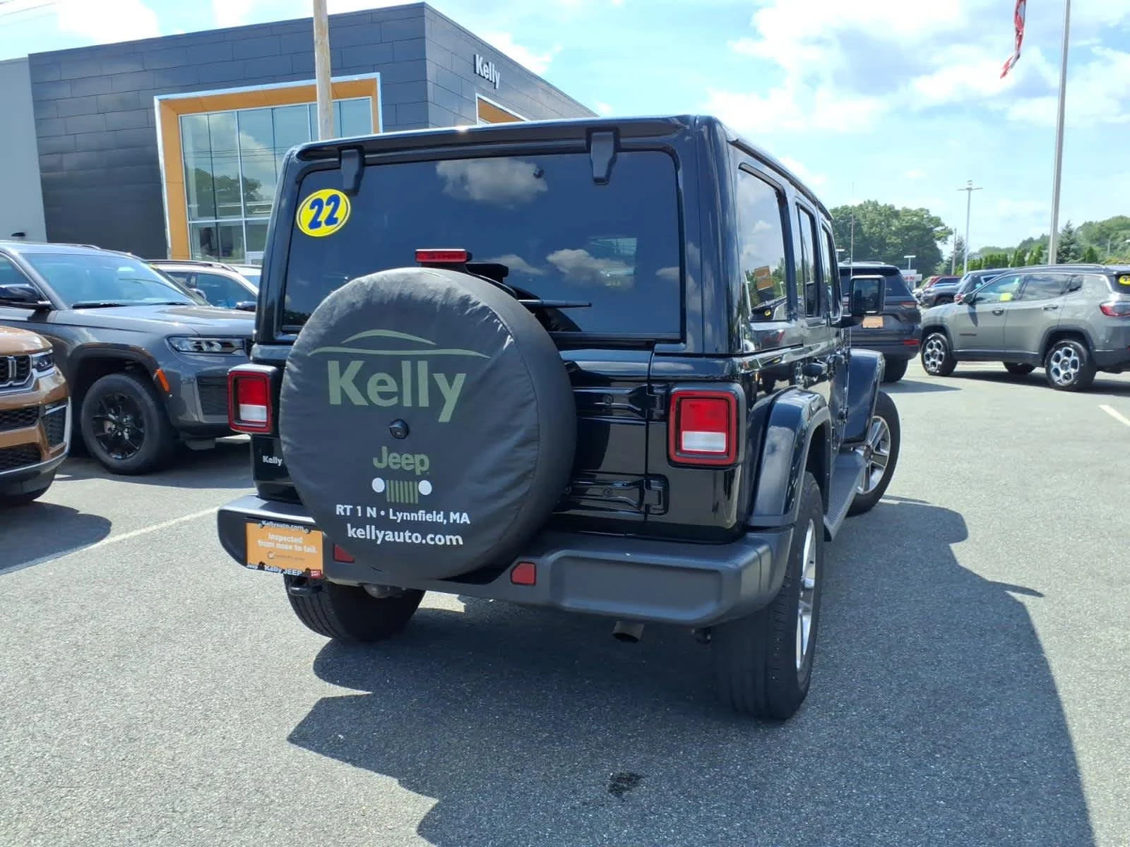 Certified Used 2022 Black Clearcoat Jeep Unlimited Sahara image 8