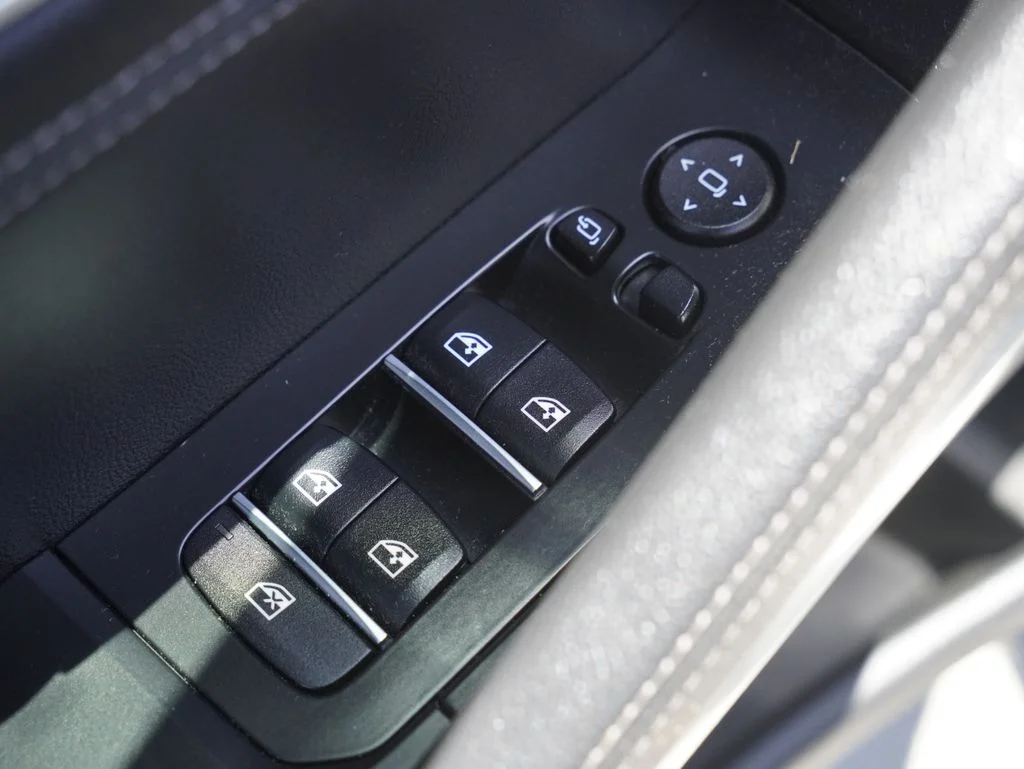 Certified Used 2022 Black BMW xDrive40i image 11