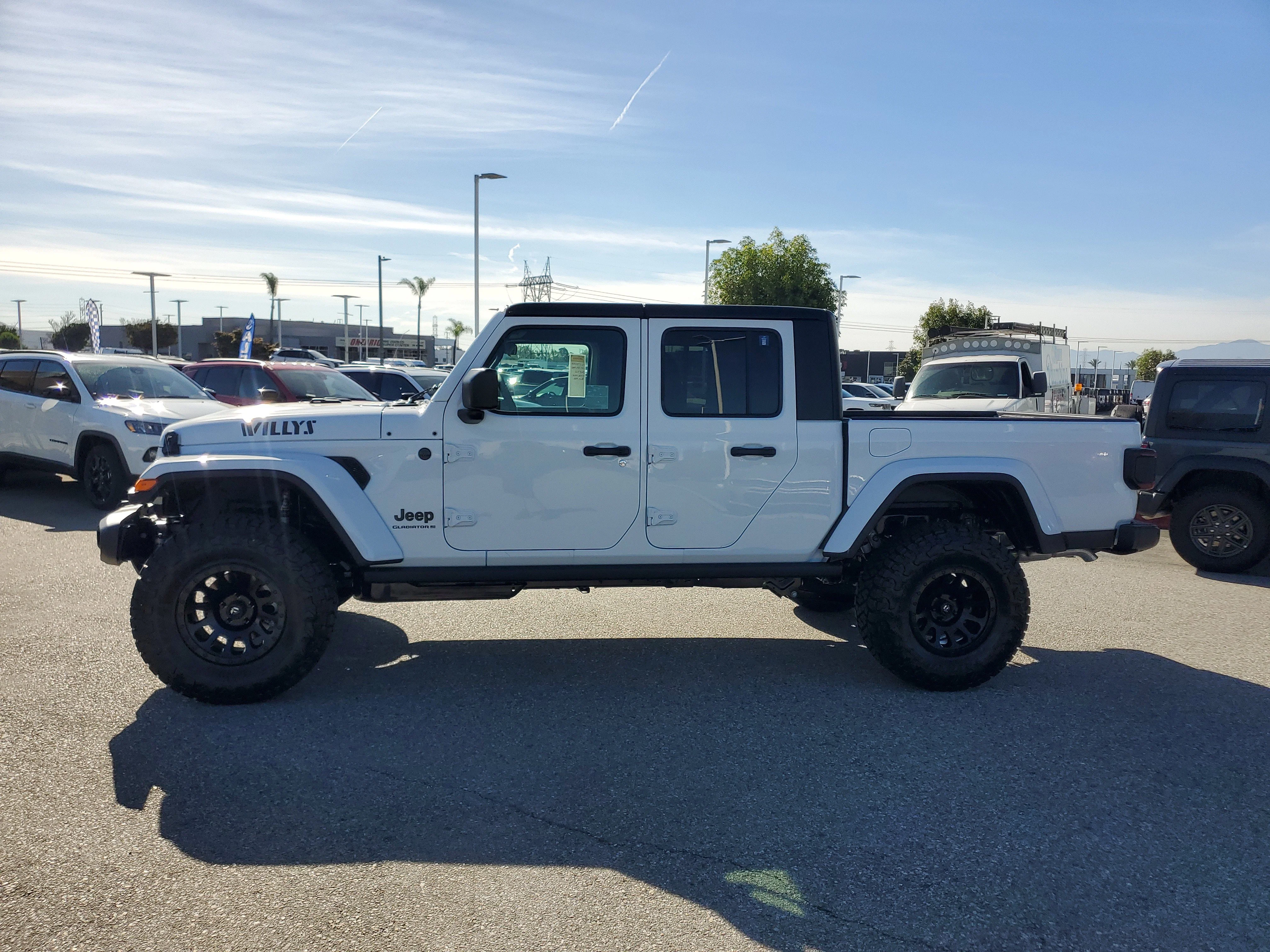 New 2026 Bright White Clear-Coat Exterior Paint Jeep Willys image 7