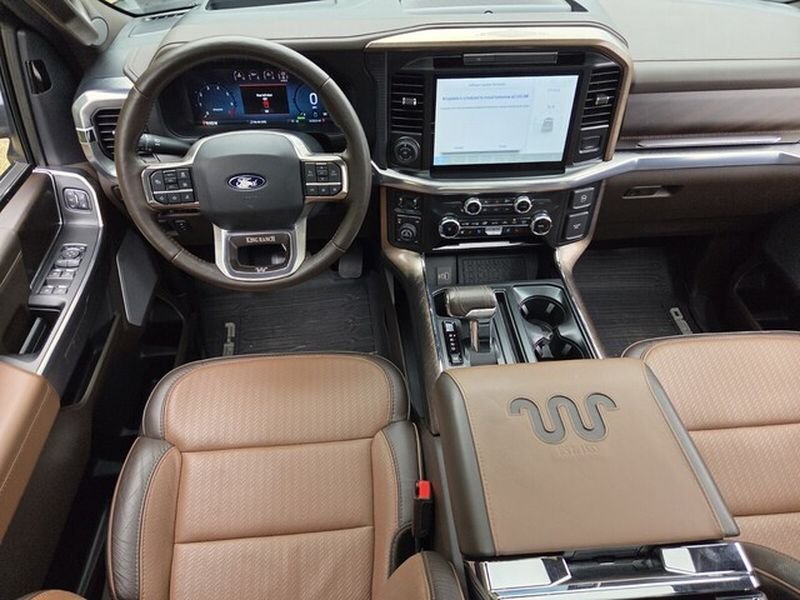 Used 2025 Agate Black Metallic Ford King Ranch image 7