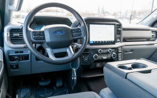 Used 2025  Ford XLT image 12