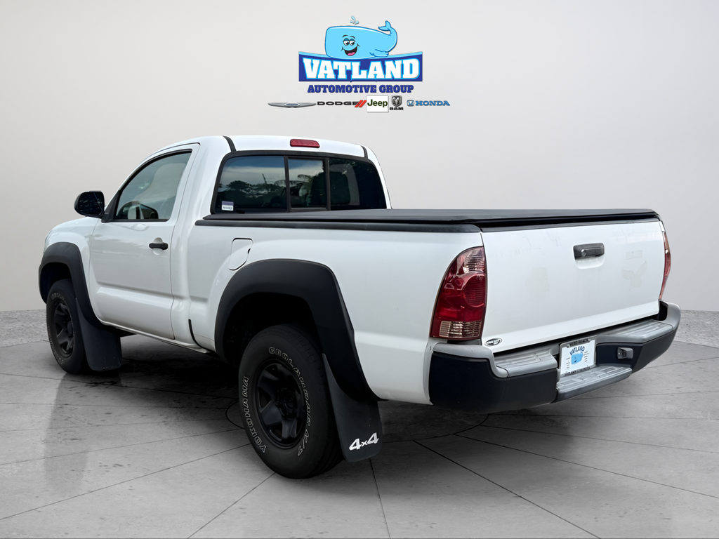 Used 2012 White Toyota Base image 3