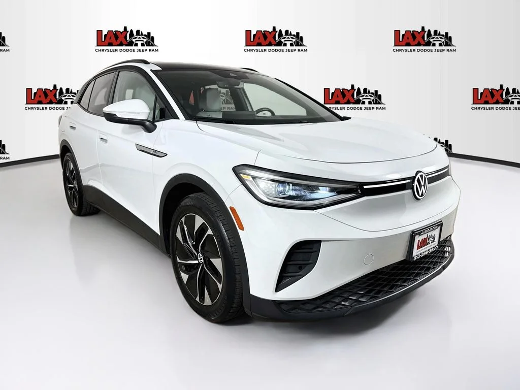 Used 2021 White Volkswagen Pro S image 1