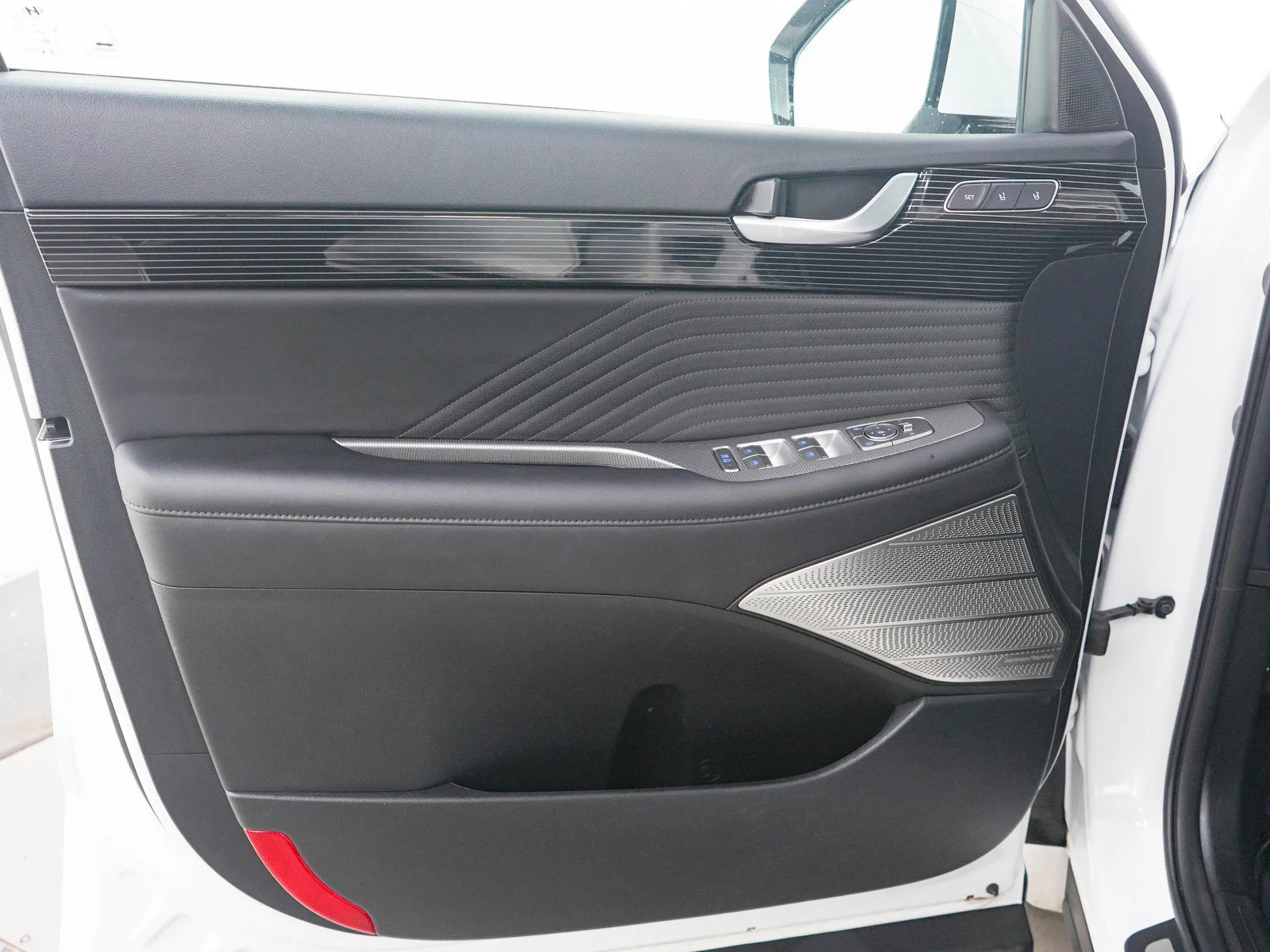 Used 2024 Hyper White Hyundai Calligraphy image 20
