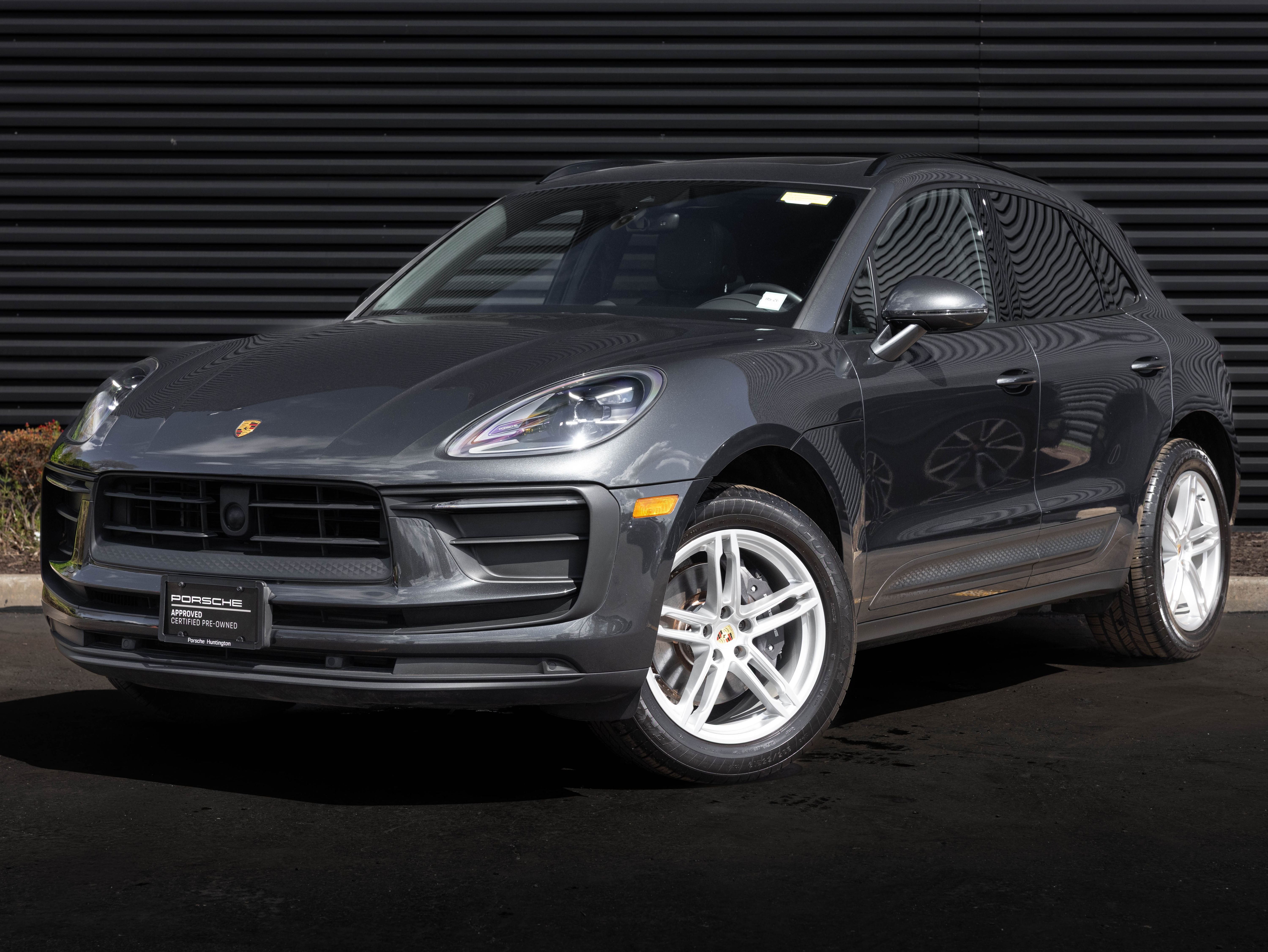 2023 Porsche Macan Base