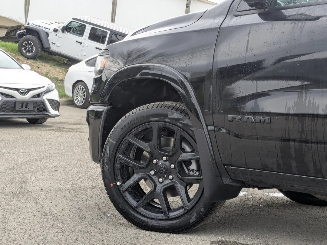 New 2026 Black RAM Laramie - - 4x4 - Twin Turbo - 22 Black Wheels - 14.4 Screen - Harman/Kardon & More! image 9