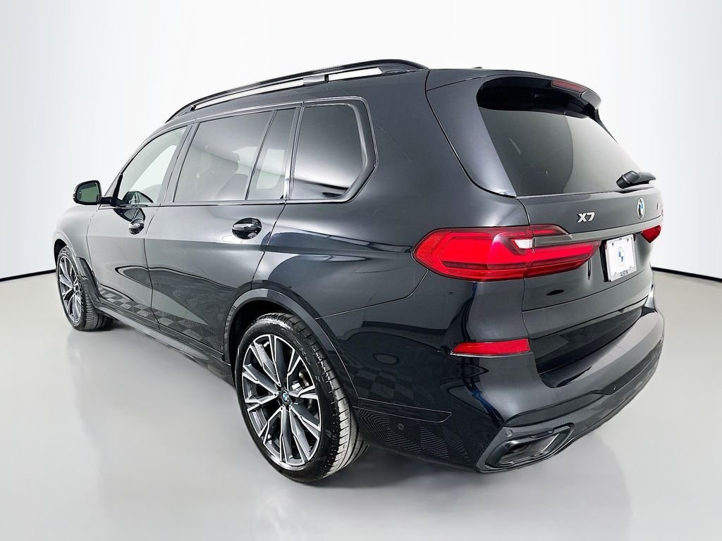 Used 2022 Black Sapphire Metallic BMW M50i image 7