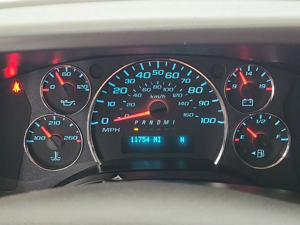 2025 GMC Savana Passenger LT - Photo 11