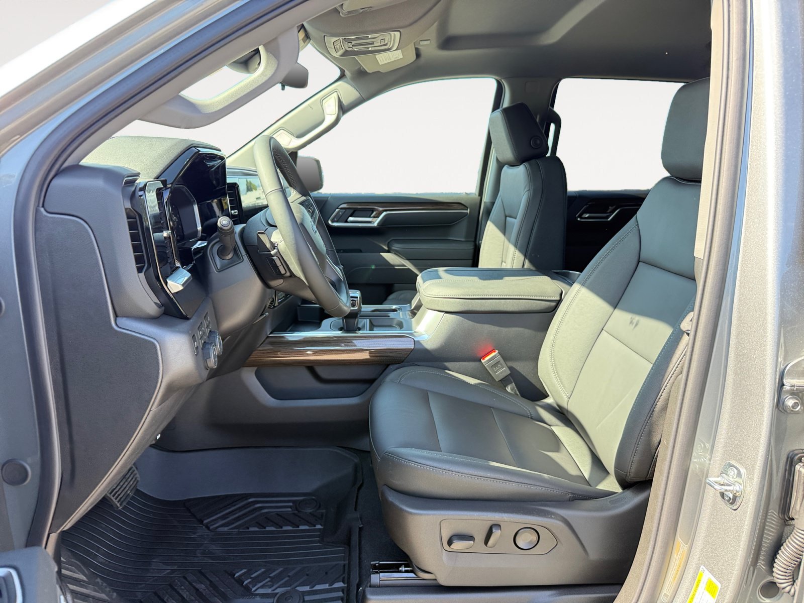 2026 Chevrolet Silverado 1500 LT Trail Boss - Photo 10