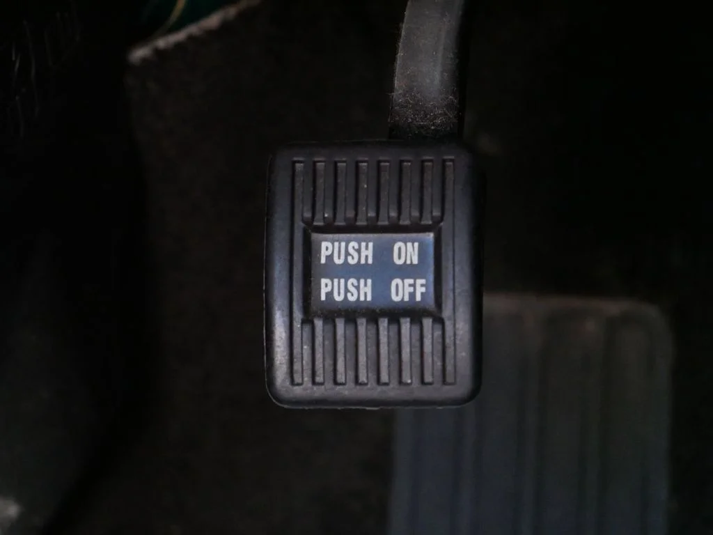 Used 2014 White Ford Limited image 26