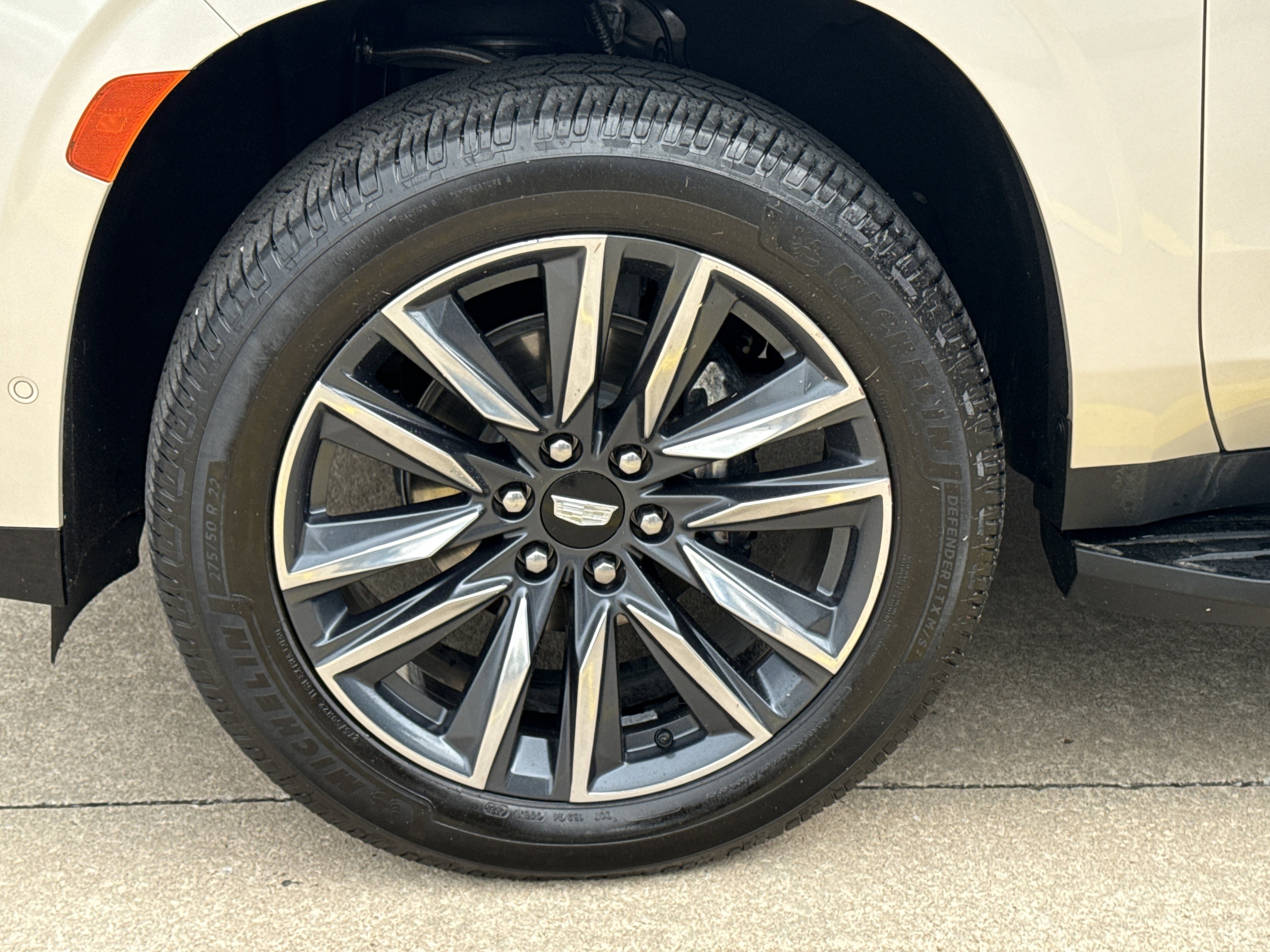 Used 2023 Sandstone Metallic Cadillac Sport Platinum image 19