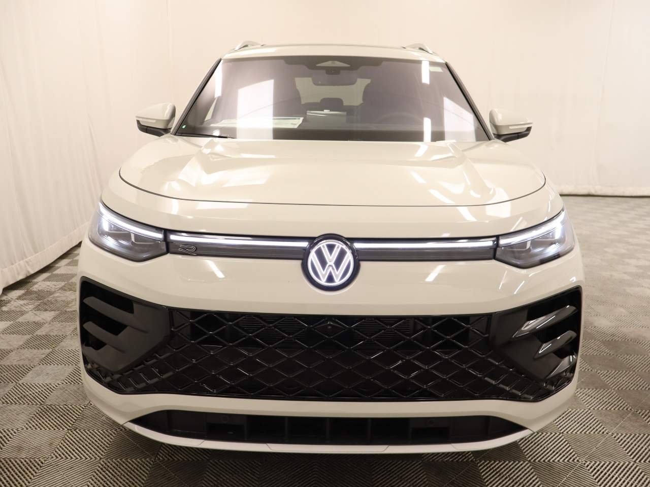 New 2026 Sandstone Volkswagen SEL R-Line Turbo 4Motion image 4
