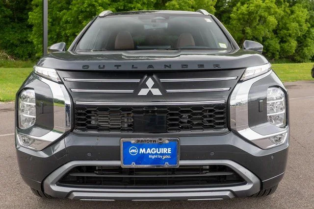 Used 2026 Gray Mitsubishi  image 3